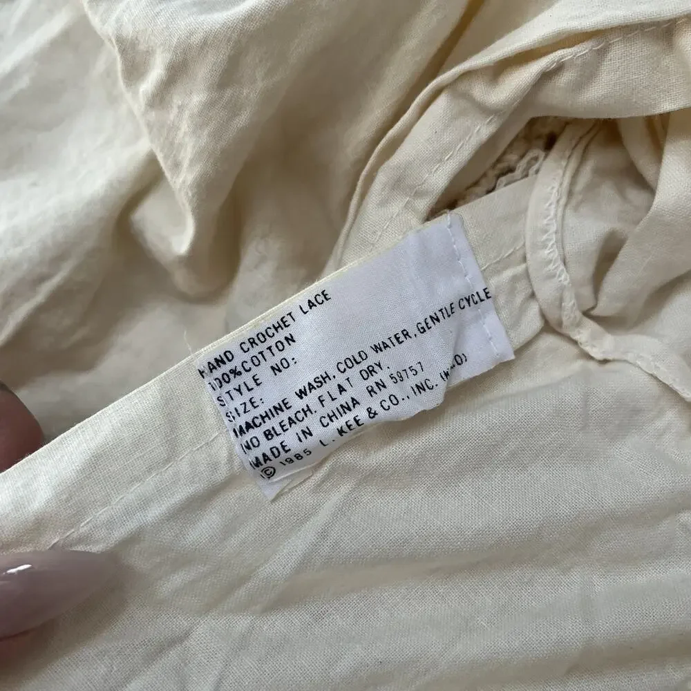 Vintage Hand Crochet Cotton 2 Standard Pillow Shams 25